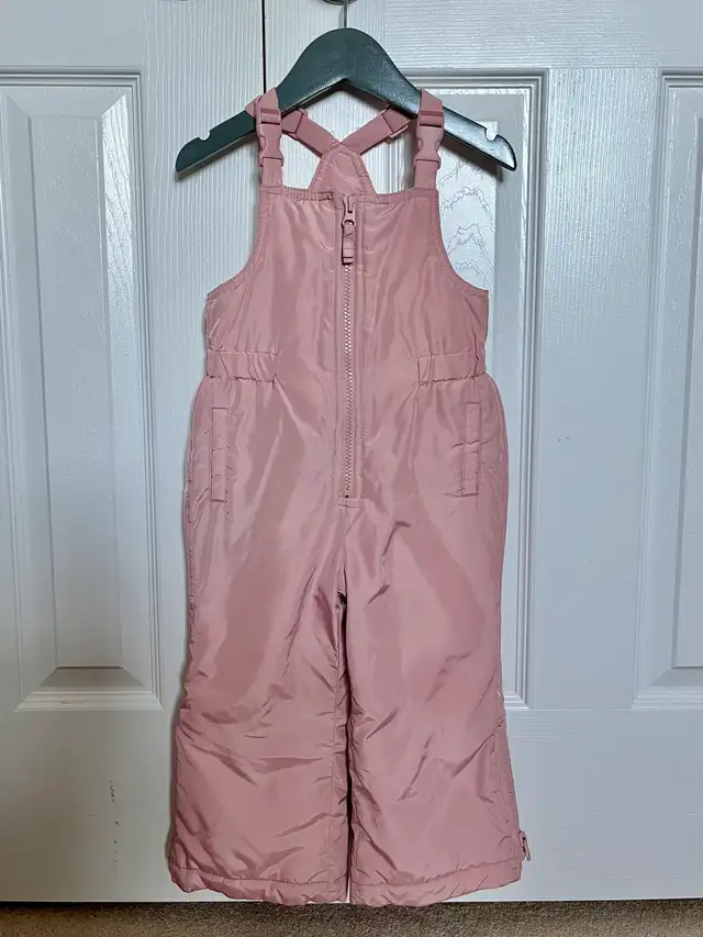 Gap 2T Winter Jacket & Snowpants in Clothing - 2T in Kitchener / Waterloo - Image 4