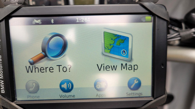 BMW Motorrad Navigator V GPS with cradle in Sport Touring in London - Image 2