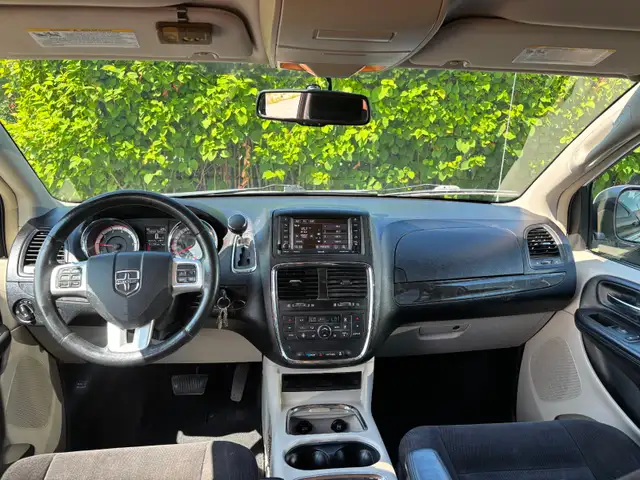 2014 Dodge Caravan Crew523046052378060806