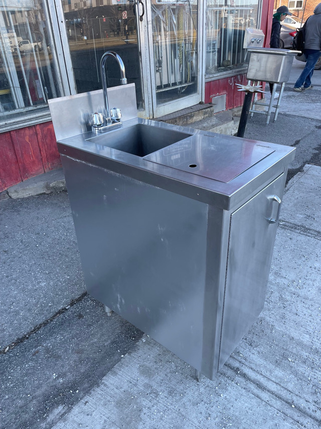 Comptoir bar lavabo  dans Autres équipements commerciaux et industriels  à Ville de Montréal - Image 3