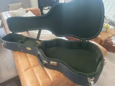 Wonderful TKL /harptone case. Came with an OM authentic I once owned. The buyer came and picked up t...