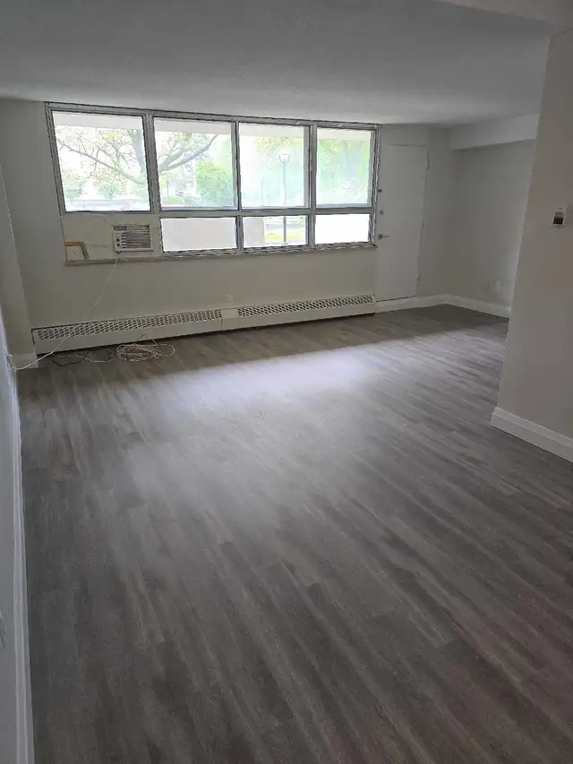 Large Apartment 1 Bedroom – Lease Assignment $200 off/month in Room Rentals & Roommates in City of Toronto - Image 5