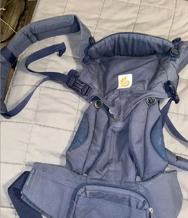 Ergo baby carrier - Navy Blue  in Strollers, Carriers & Car Seats in Cole Harbour - Image 2