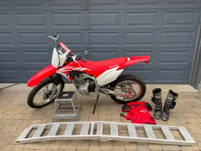 Great bike! Well maintained. Comes with ramp, stand, boots, Fox chest and back protector. Like new!