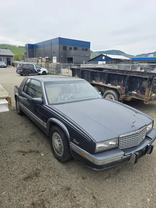 1990 Cadillac Eldorado in Classic Cars in Vernon - Image 4