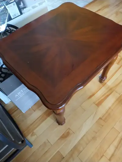 Downsizing - Selling two end tables and matching coffee table They were used so a few marks on them....