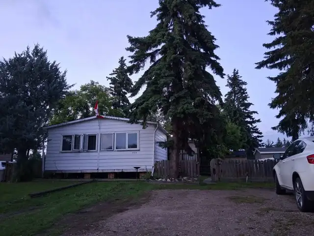 3 bedrooms 2 bathrooms house for rent in Stettler