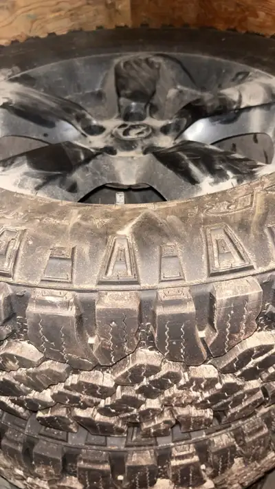 the tires are new and only have a few kms stored indoors when not in use -15/32nds on all 4 tires bl...