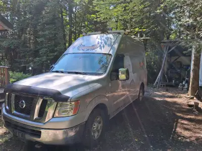 2012 Nissan NV2500 HD High Top — 5.6L V8, Roof Rack 300,888 km Runs and drives | Rear-wheel drive |...