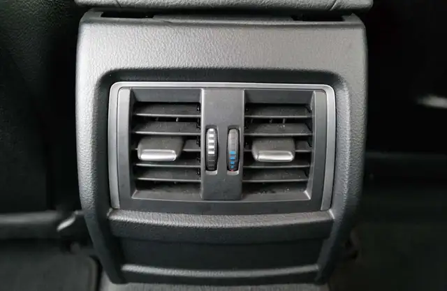 2016 BMW 320I XDRIVE in Cars & Trucks in Edmonton - Image 11