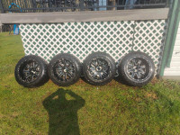 4 MAXTREK 33x12.50R20LT Tires & GT Rims 