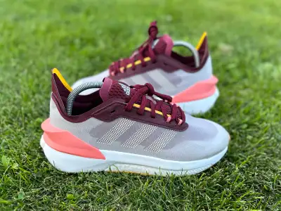 Women’s running shoes Adidas Avryn brand new size 8,5 , View more