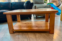 Table à café en bois plein (pin) / Solid pine wood coffee table