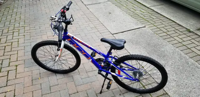 Kids mountain bike in Kids in City of Toronto - Image 3