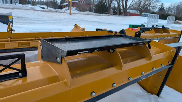 Mapleside Snow Pushers, Back Drag Included, 6ft, 8ft, or 10ft in Snowblowers in Stratford - Image 5