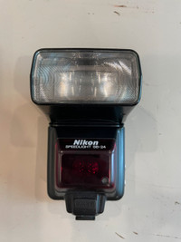 Nikon SB-24 Flash with Pouch - MINT Cond