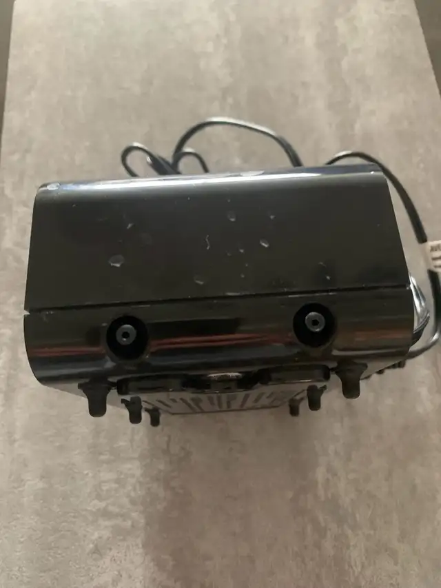 Fluval Aquarium Air Pump, Model A.850 in Fish for Rehoming in Oakville / Halton Region - Image 3