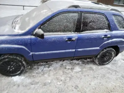 Kia sportage model LX Automatic Motor Transmission Excellent 2 sets of keys well maintained local or...