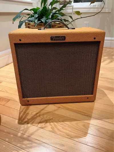 Fender Blues Junior in Lacquered Tweed, View more