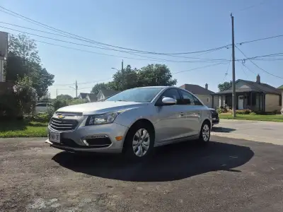 2015 Chevrolet Cruze LT – ONLY 52,440 KM – $8,495 Well-maintained 2015 Chevrolet Cruze LT with only...