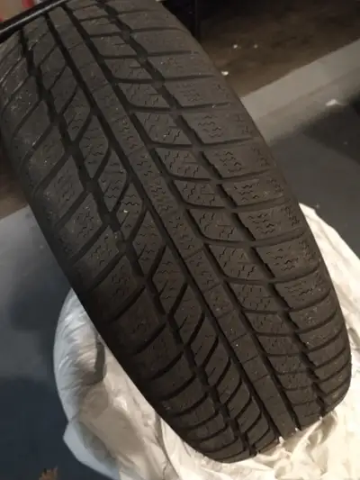 Rims and tires have been on my 2005 Chevy Uplander. Center Bore / Hub Bore: 70.3 mm Bolt Pattern (PC...