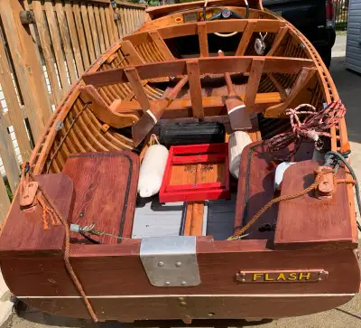 15 Foot PETERBOROUGH RUNABOUT WITH 15 HP JOHNSON FULLY RESTORED. NO FIBREGLASS. REINFORCED KEELSON....