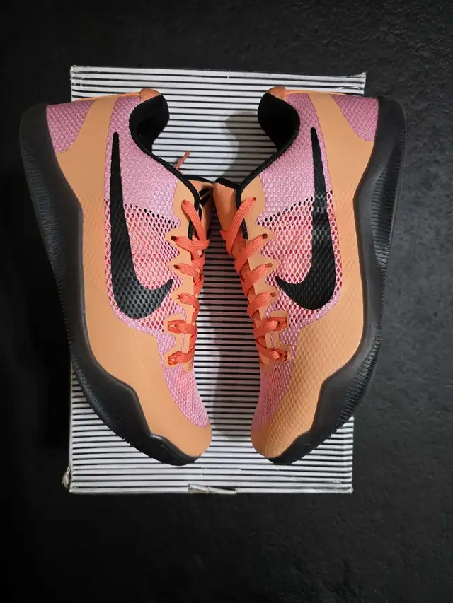 Kobe 11 size 8 in Men's Shoes in Mississauga / Peel Region - Image 4