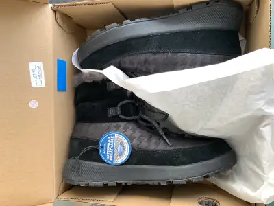 NEW Women’s Size 8.5 Columbia Warm Winter Boots, View more
