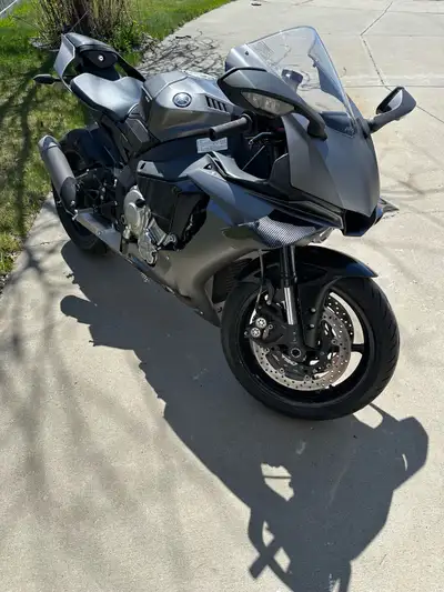 Approximately 500km on the new engine and should be good for its first oil change soon. Valve cleara...