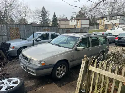 2000 volvo v70 - beige on beige. Michelin Xice Winter tyres on OEM Volvo XC alloy wheels. Last year...