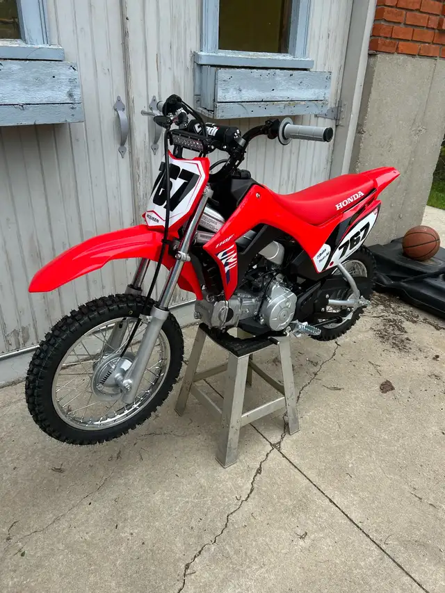 2025 crf110 in Dirt Bikes & Motocross in Norfolk County - Image 3
