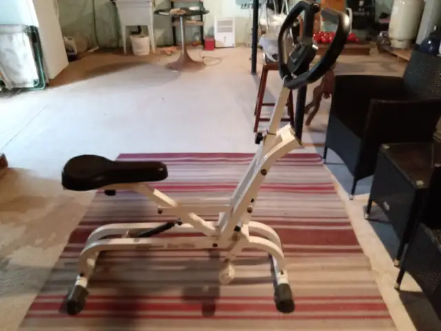 Exer glide Exerciser for sale in Exercise Equipment in Summerside - Image 6