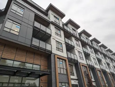 condo for rent near Surrey Memorial hospital