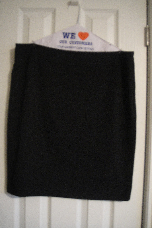Women Black Pencil Skirt by mac & jac , Plus size 16 in Women's - Dresses & Skirts in Markham / York Region