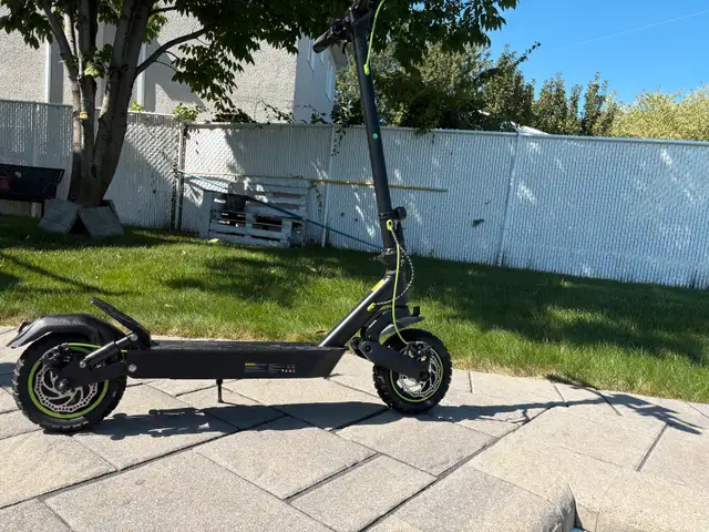 Trottinette Électrique S10Max : ISinWheel in eBike in Laval / North Shore - Image 3