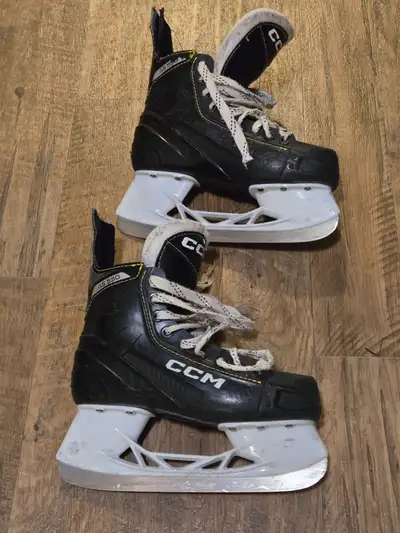 Junior/Youth hockey skates, View more