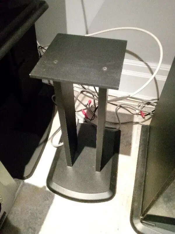 VINTAGE Stereo CABINET + SPEAKER STANDS --- Only $40 !! in Speakers in Mississauga / Peel Region - Image 9