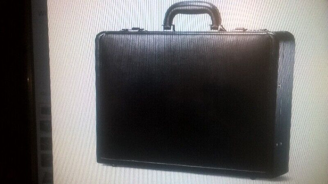 Samsonite Bonded Leather Attache, Briefcase,  Black in Other in City of Halifax