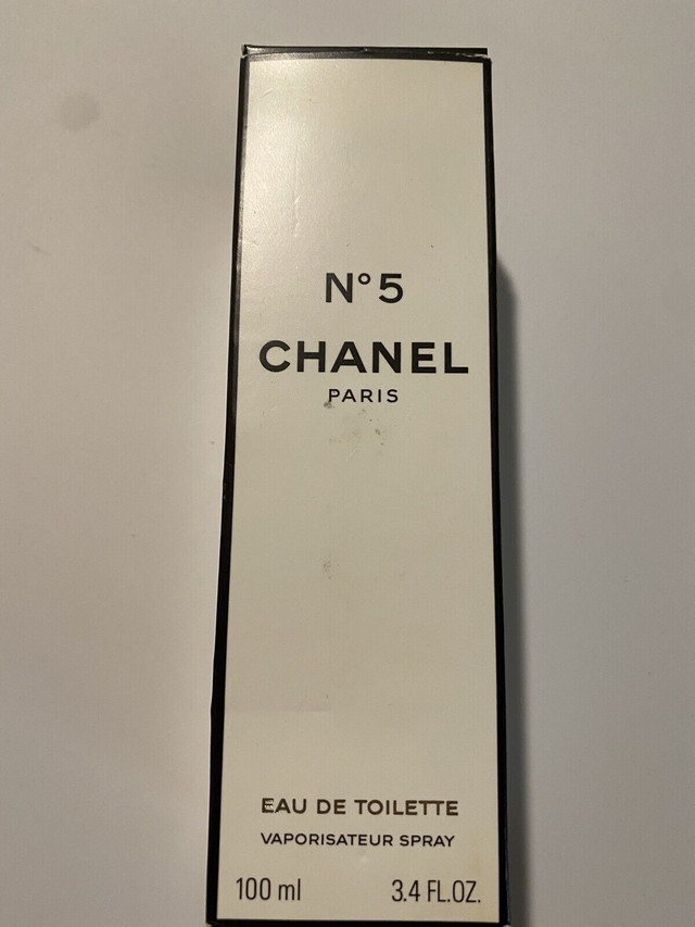 NEW Chanel No. 5 Eau De Toilette Spray 3.4 oz in Jewellery & Watches in London - Image 2