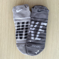 Nike Socks 2 Pairs Women's 6 - 10 ( M ) Gray Low Training Socks