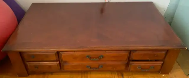 wooden coffee table in Coffee Tables in City of Toronto - Image 3