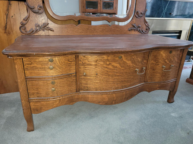 Low Boy - Antique Dresser with Mirror in Dressers & Wardrobes in Belleville - Image 2