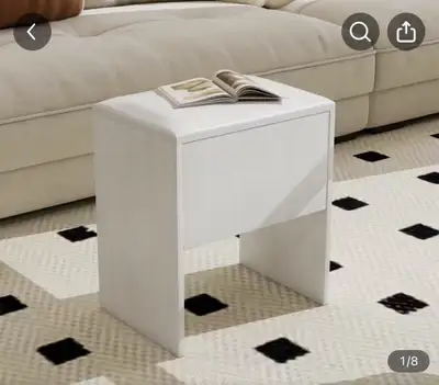 Tabouret de chambre neuf, View more