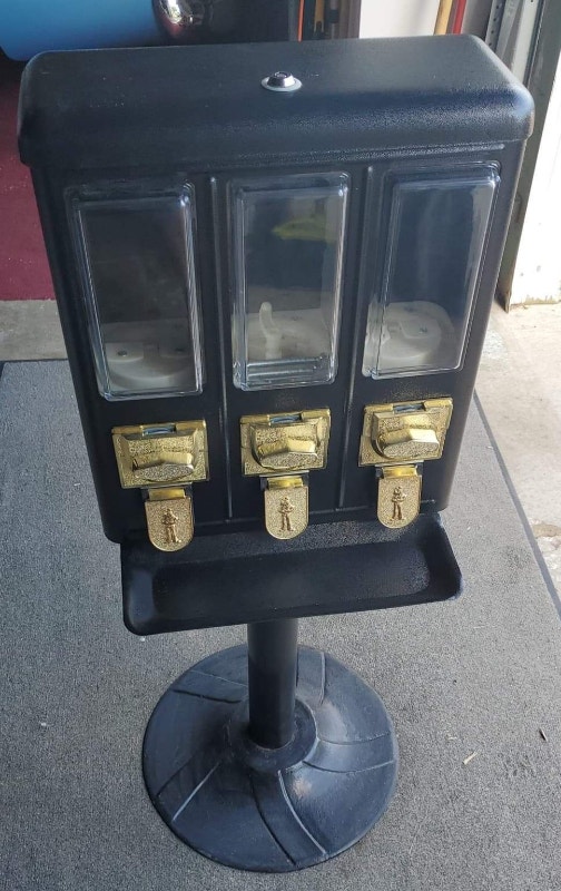 Various Vending Machines & Pop Machines Other Business & Industrial