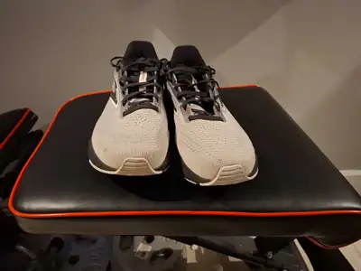chaussure sport pour homme d’occasion, View more