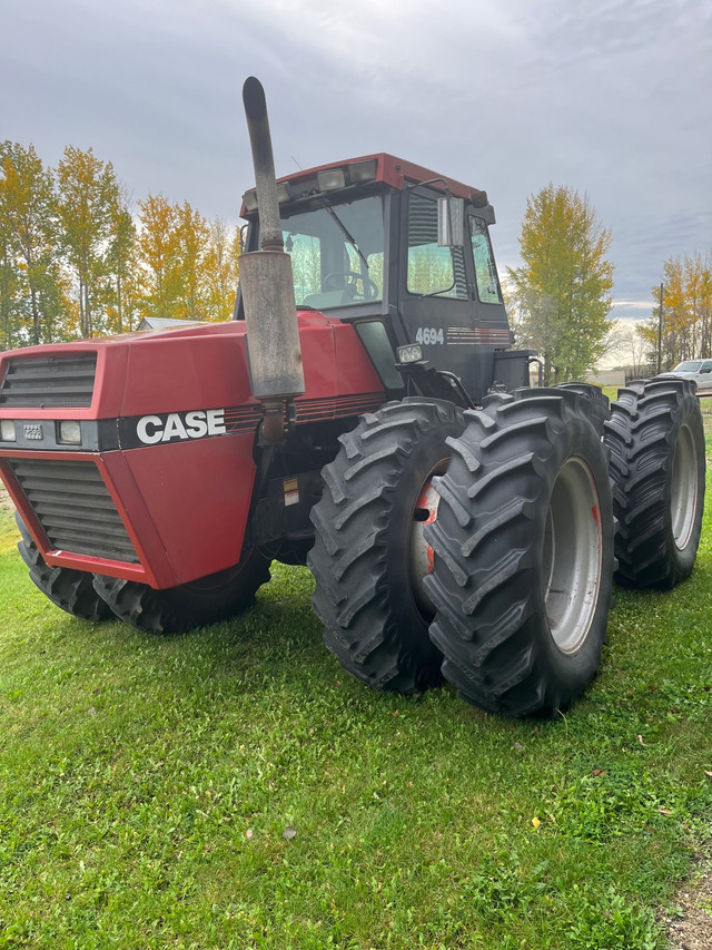 4694 case 4wd tractor dans Équipement agricole  à Ville de Régina