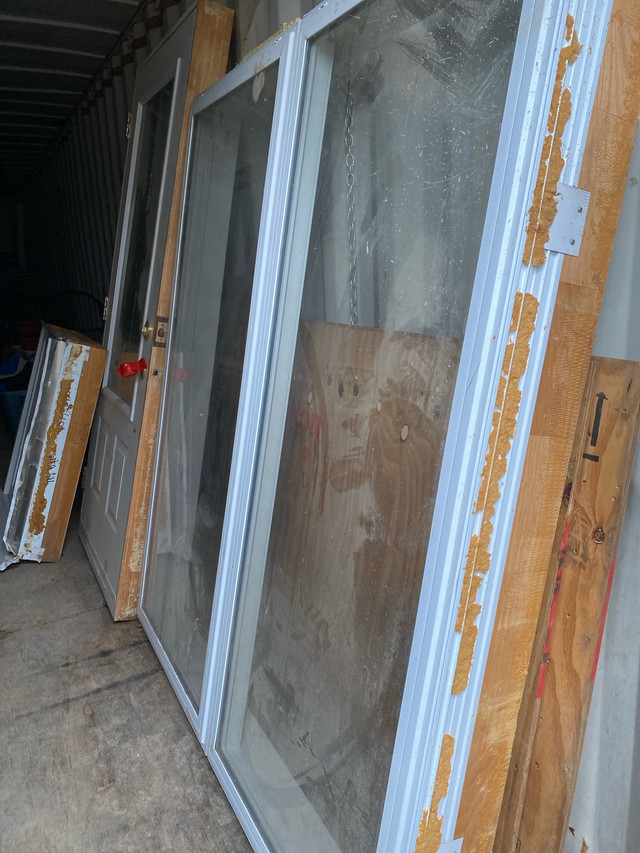 Used windows and door in Windows, Doors & Trim in Hamilton