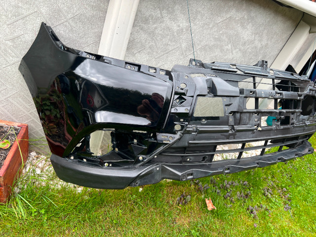 Mitsubishi Outlander 2018-19 bumper + phare LH dans Pièces de carrosserie  à Sherbrooke - Image 4