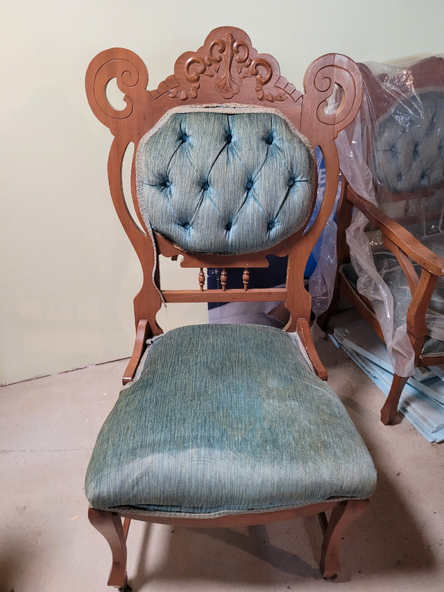 Ensemble fauteuil antique dans Sofas et futons  à Longueuil/Rive Sud - Image 4