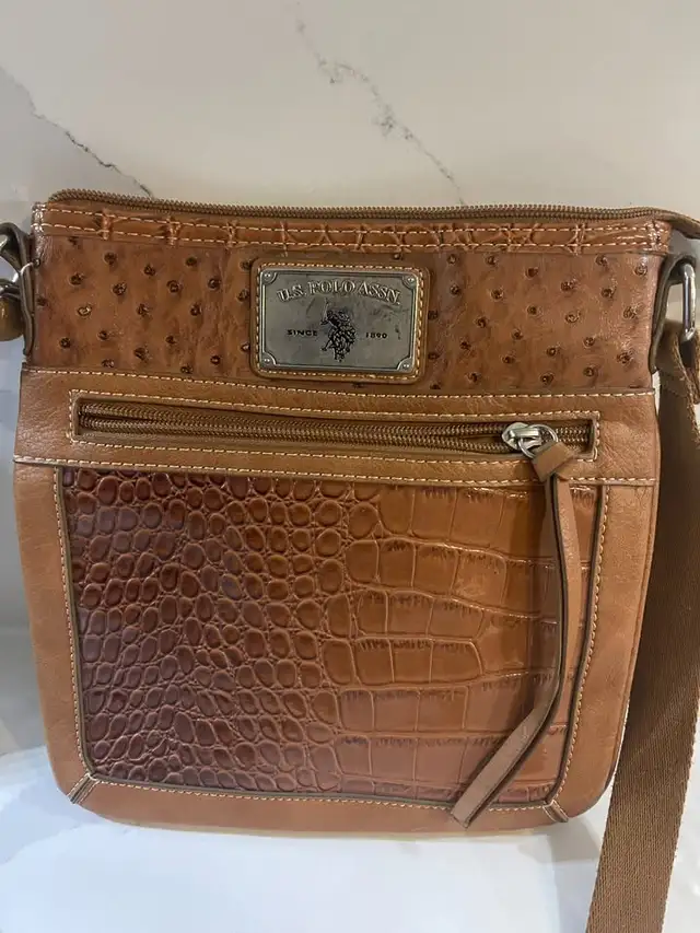 Vintage US Polo Assn shoulder bag in Women's - Bags & Wallets in Barrie - Image 3